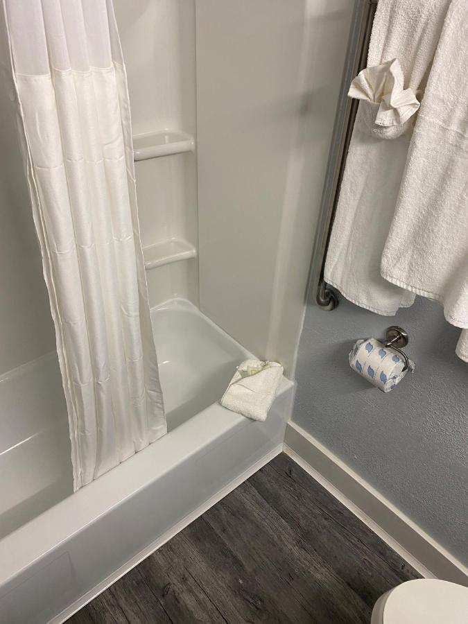 Montgomery Inn & Suites المظهر الخارجي الصورة